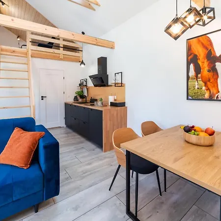 Pod Debami Stadnina Koni Jezioro I Morze Apartman