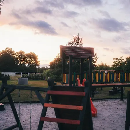 Pod Debami דירה Sarbsk