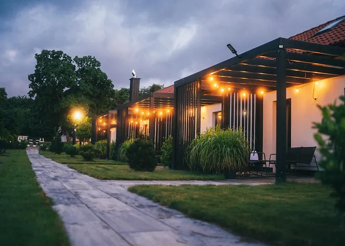 Pod Debami Stadnina Koni Jezioro I Morze *