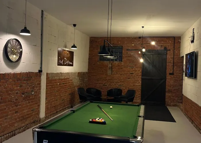 Pod Debami Stadnina Koni Jezioro I Morze